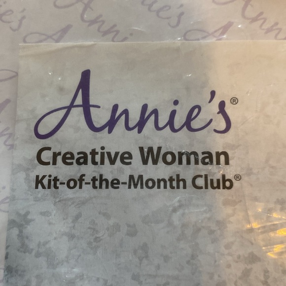 6/$20 Annie's Creative Woman Kit-of-the-Month Club mini Magnets CWC137 NWT - Picture 6 of 6